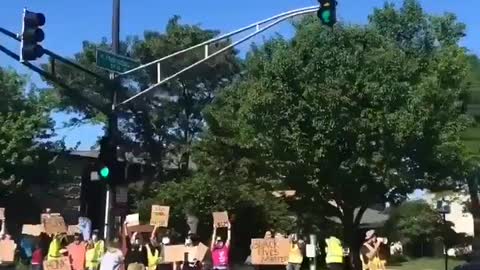 BLM & Antifa Riots 2020 - 2020-06-06-22-01-34-Chicago.mp4
