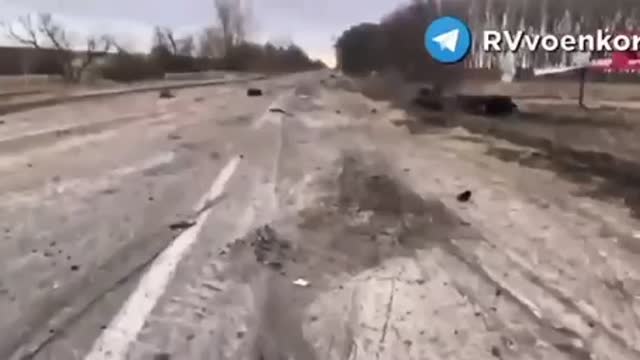 Two Ukrainian tanks T-72 one destroyed and one captured near chernihiv,Ukraine