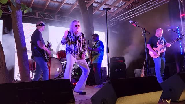 Super Bee "Good Guy"