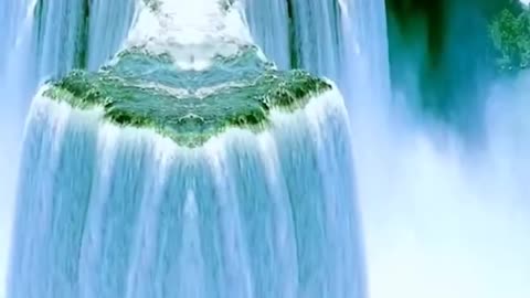 Amazing water fall.👁️👁️👁️