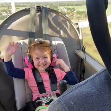 5yr old’s reaction to flying in a Luscombe