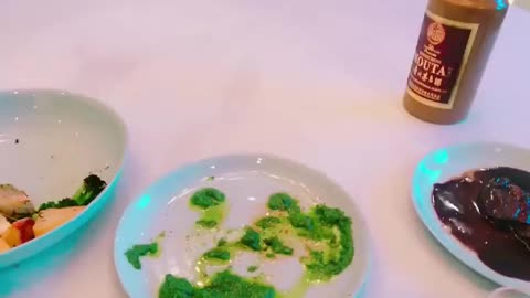 20180917文贵先生视频²：今天是个好日子……本来过5不食的！现在吃点粗茶淡饭！喝点中年茅台！奖励自己一下……二十几个小时连续的工作！唯独美中不足缺战友！