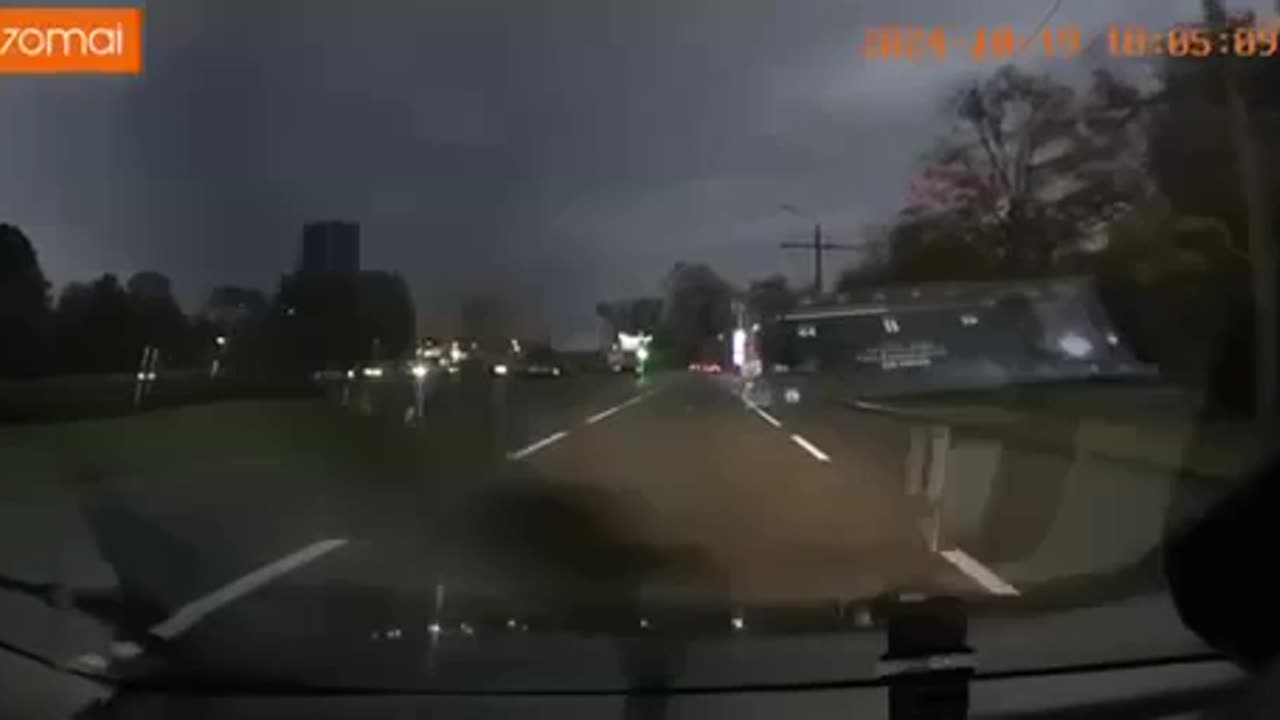 🤬 This is how Russians attacked the center of Zaporizhzhia with KABs