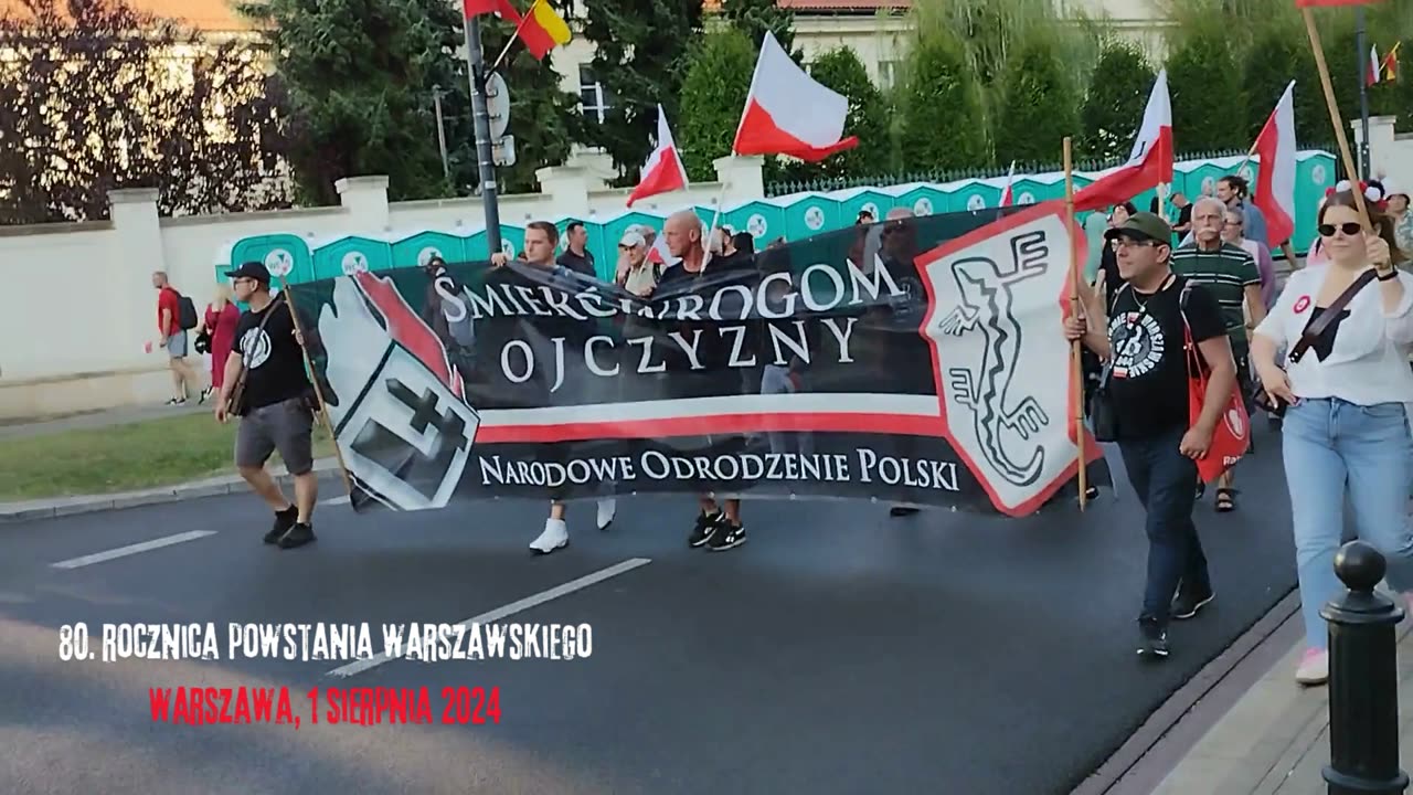 Nacjonaliści z NOP na Marszu Powstania Warszawskiego