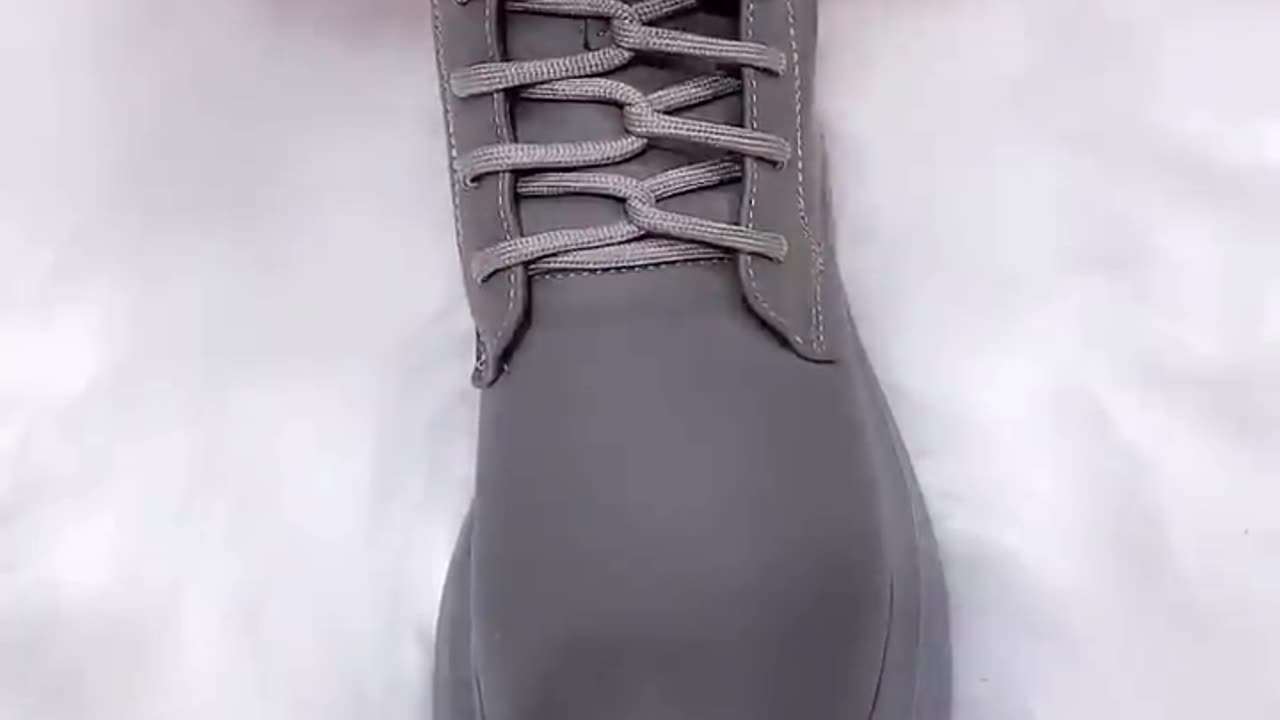 Trending video tie the shoelace