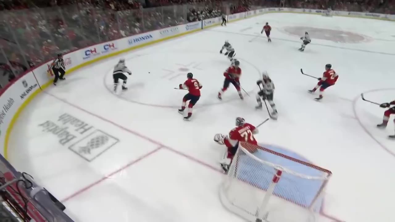 NHL - Kirill Kaprizov pulls the goalie out of position and feeds Mats Zuccarello for the goal! 👏