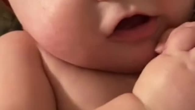 Funny Confusing baby - Cute video Tiktok