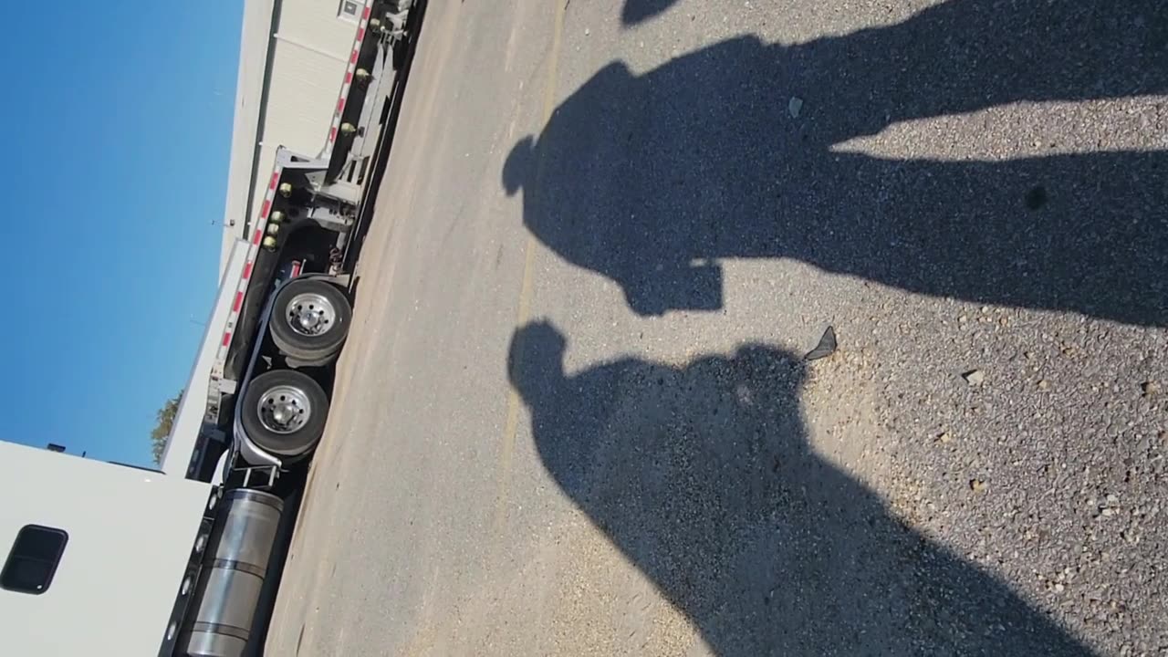MAN TRIED TO SELL US A TRUCK WITHOUT A TITLE