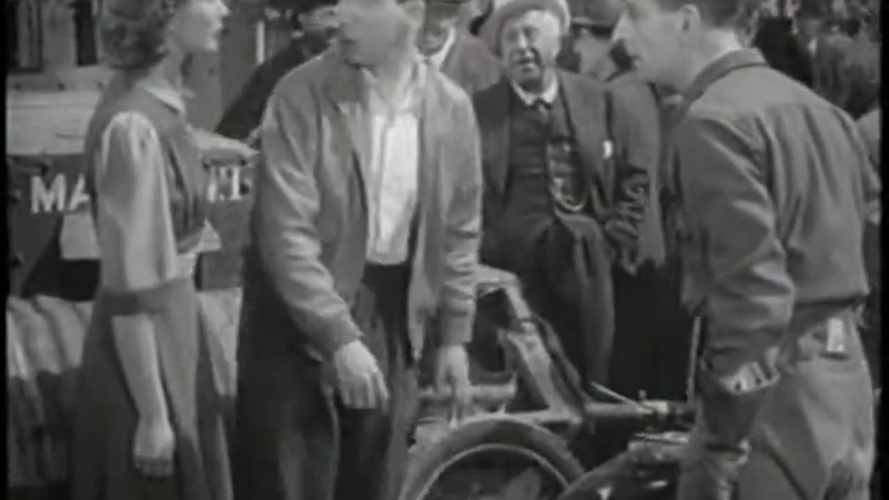 George Formby: Get Cracking 1942