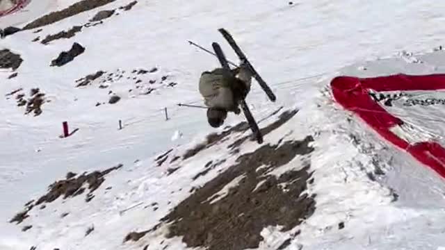 Extreme skiing