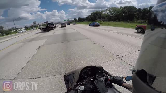 🔴 Biker Road Rage, Motorcycle vs bad drivers/dumb driver