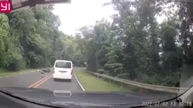 CAR ACCIDENT VIDEOS 09 - CRASHED - Philippines CCTV & DASH CAM Spotted - PINOYVIRALVIDEOS