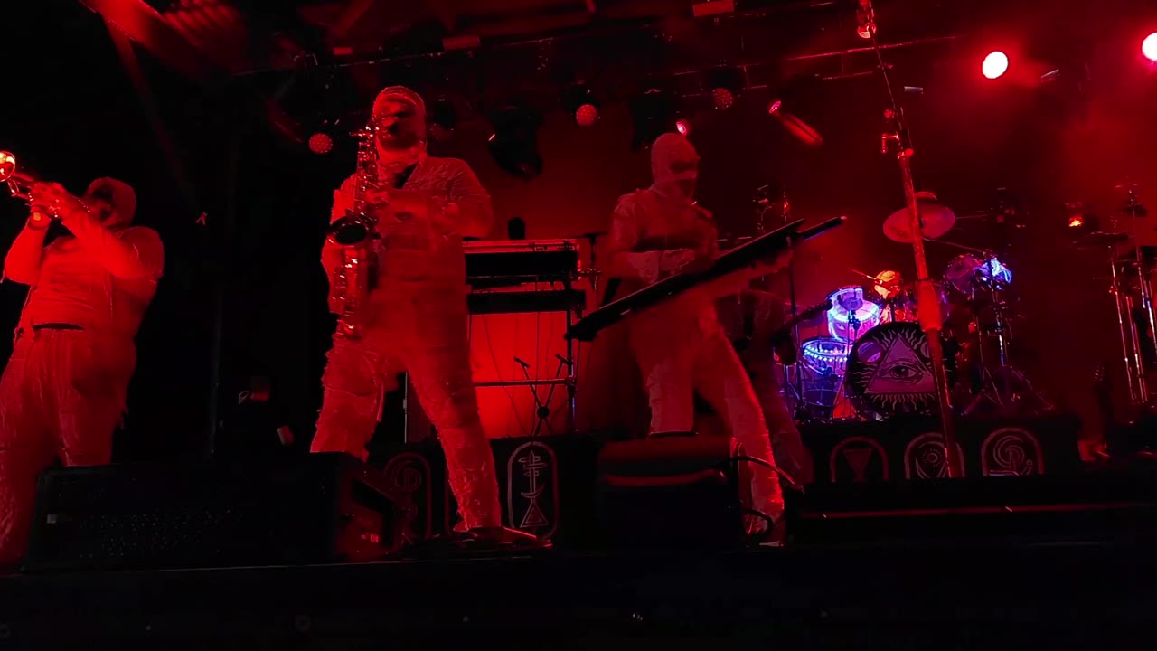 Here Come The Mummies - LIVE @ Avondale (Ra Ra Ra)