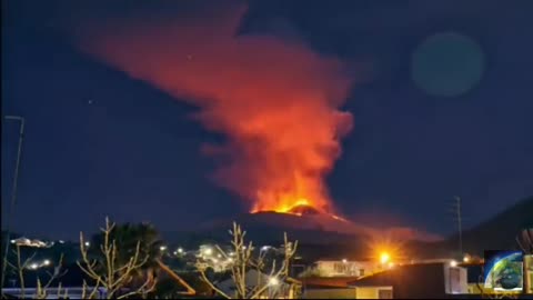 Stromboli erupts 12-24-2020