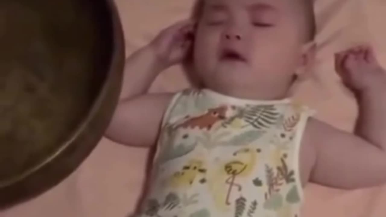 BABY REACTS TO HEALING FREQUENCY