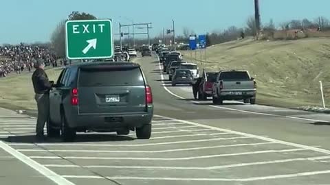 Huge crowd in Oklahoma gathers to greet to the People’s Convoy.