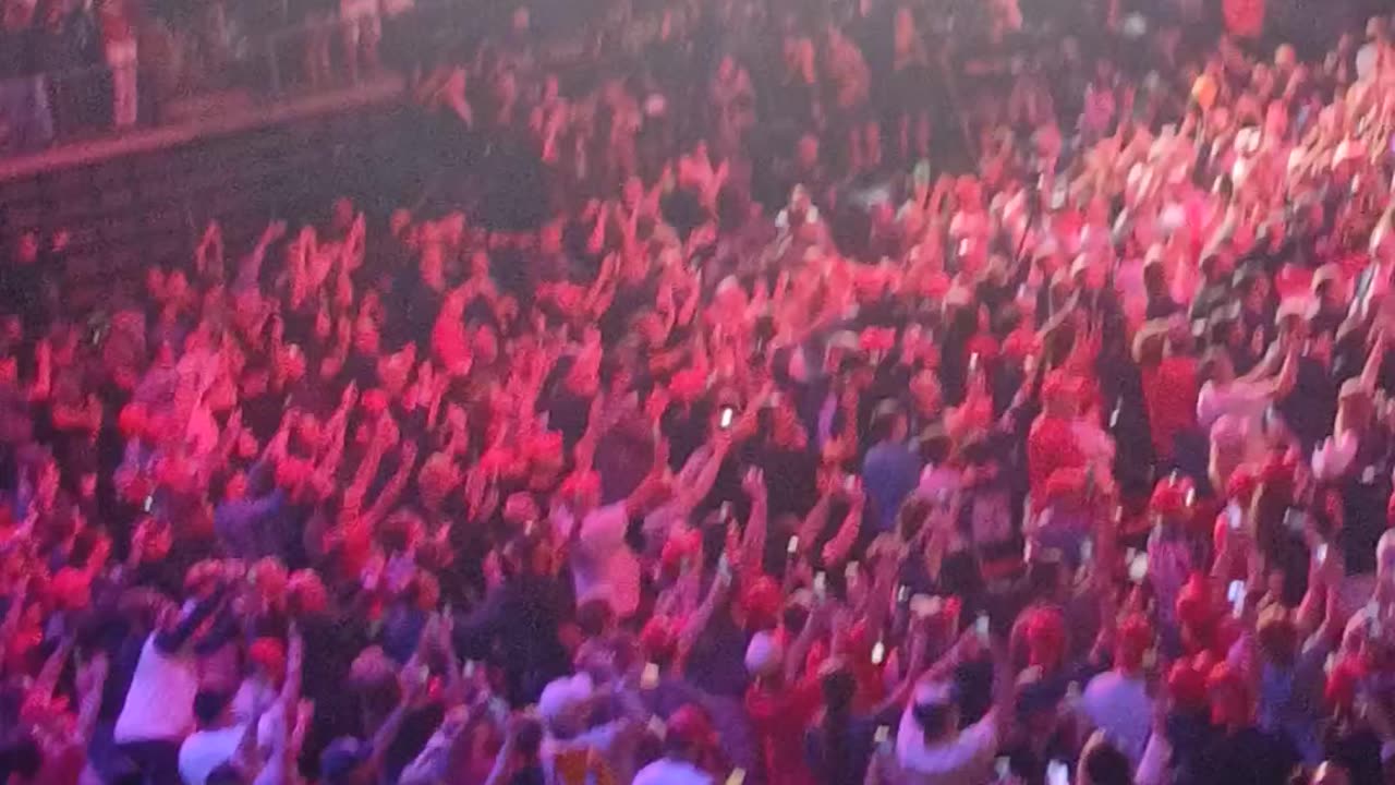 I went to the Trump rally woop woop!!!