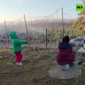 🧱 - BORDER CRISIS Poland/Belarus border crisis risks rising tensions as 12K troops stationed