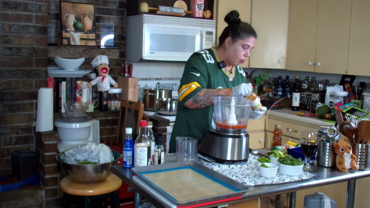 Making Thai Ginger Sauce for Wings