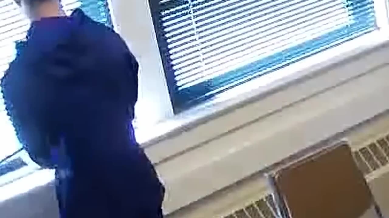 Hilarious teenager escape from police custody