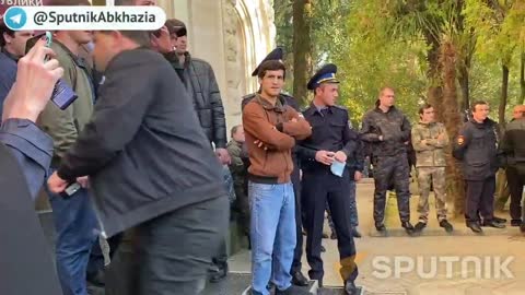 Дмитрий Дбар зашел в администрацию Аслана Бжания