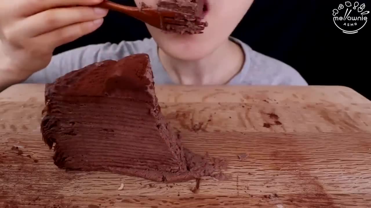 ASMR MUKBANG|CHOCOLATE MARSHMALLOW KINDER RICE CAKE ICE CREAM SNACK
