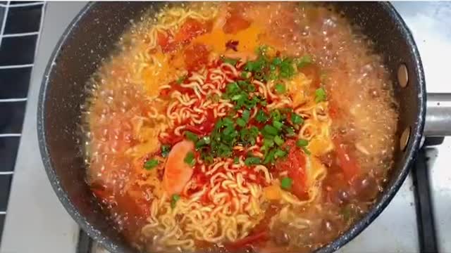 Unlock the 101st way to eat instant noodles