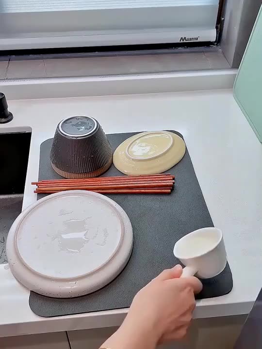 Absorbent Hide Stain Rubber Backed Dish Drying Mat for Kitchen Counter