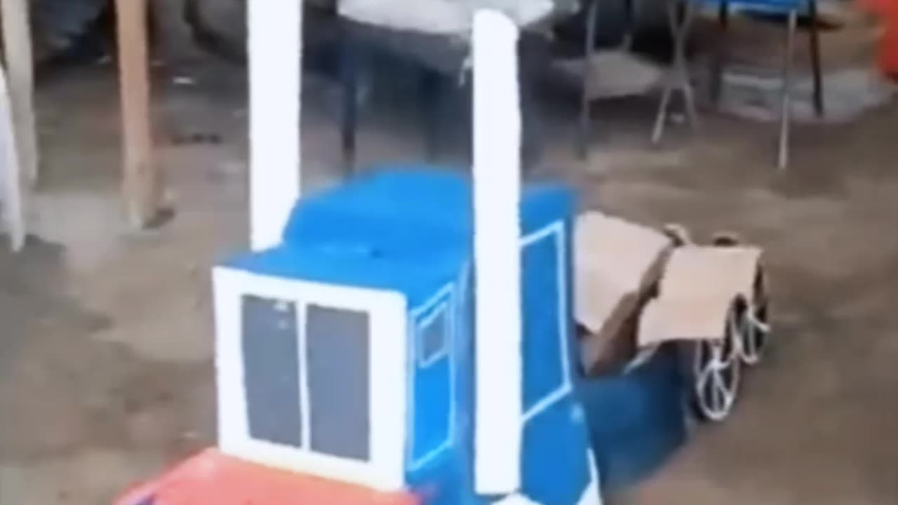 CREATIVE AND FUN GUY DRESSES UP AS OPTIMUS PRIME AND TRANSFORMS INTO A TRUCK😎😎😎😎