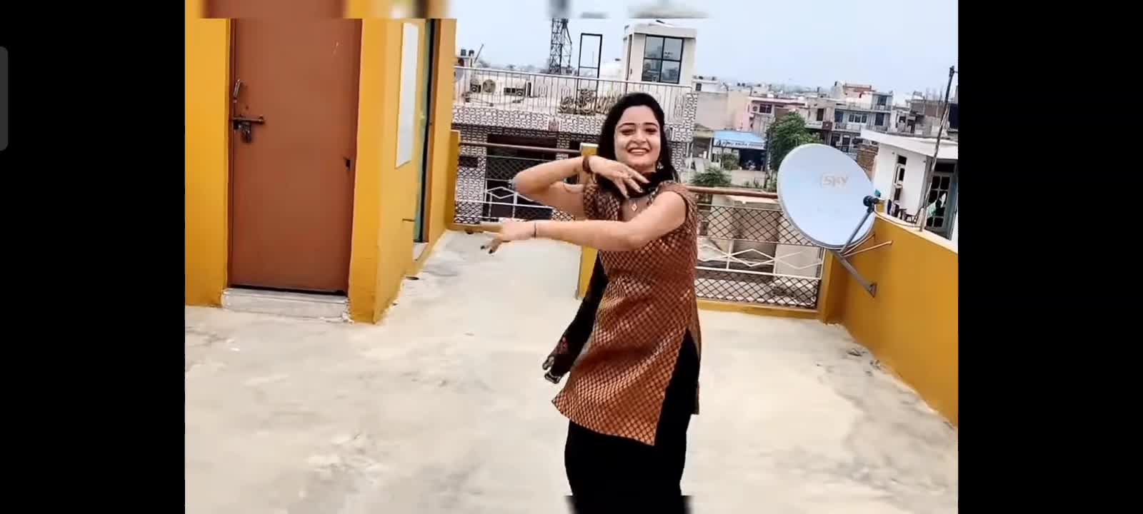 Toom/new Haryanvi song/ dance cover/ neelu mourya