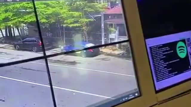 BREAKING NEWS : TERRORIST ATTACK RECORDED ON CCTV IN INDONESIA