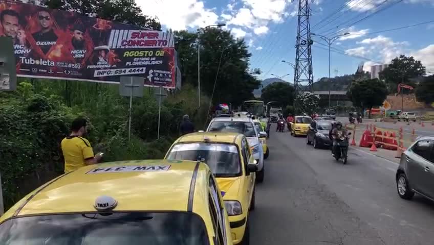 En directo: Así avanza el paro de taxistas en Bucaramanga y el área
