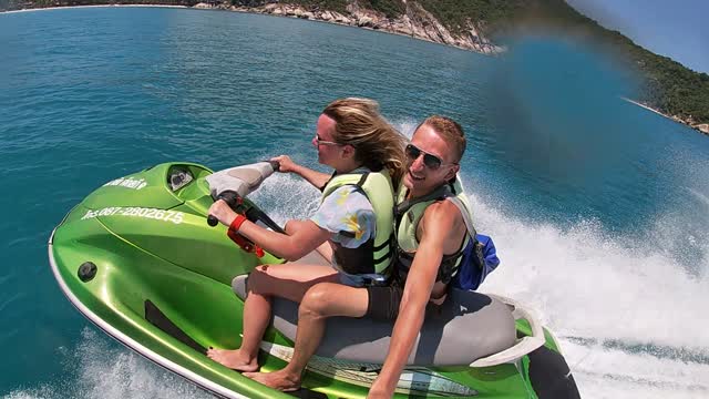 Girl ride jet ski...yahoooooo