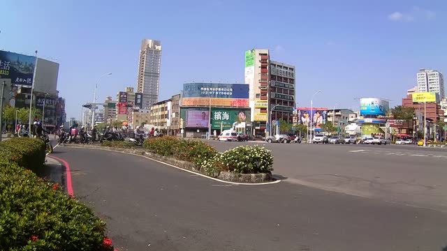 Watching traffic on Kaohsiung Streets 🇹🇼 (2020-03)