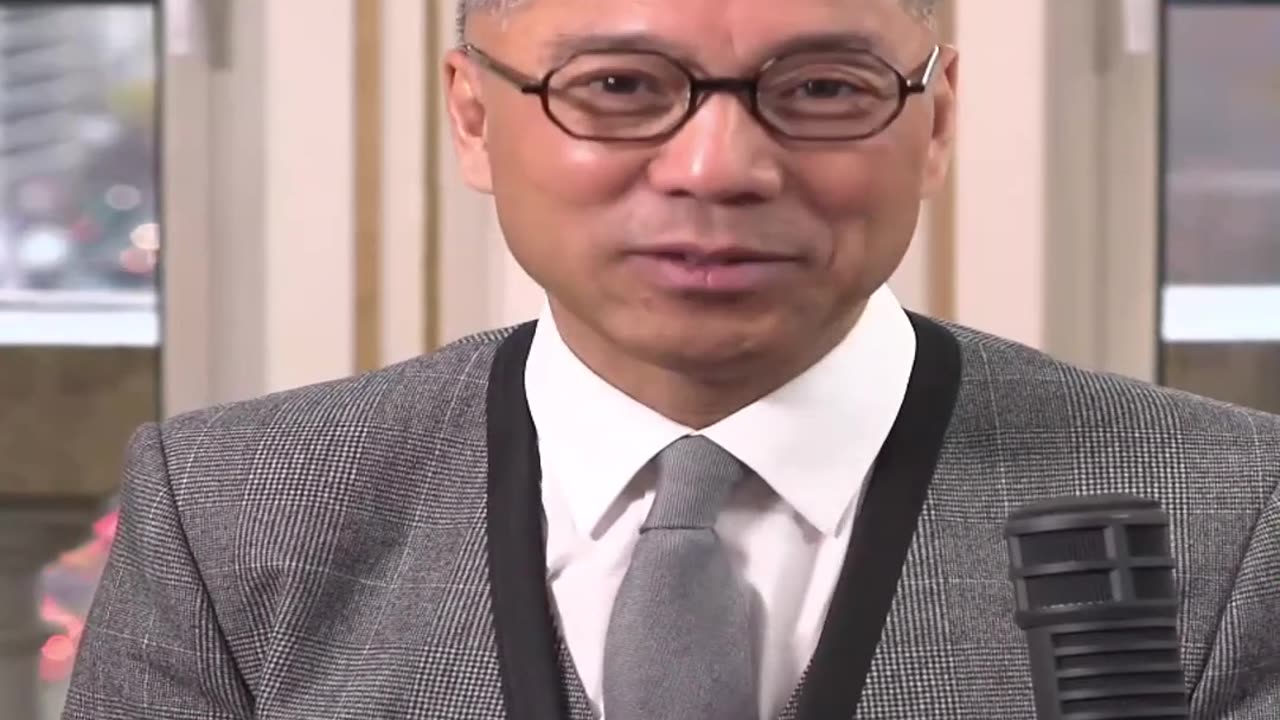 20221130文贵先生直播： #齐奥塞斯库 反耶稣，反神！枪毙前出访伊朗，最好哥们金日成，被列为全球共产主义接班人，1989年 #圣诞节 被干掉。
