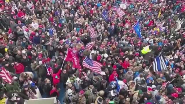 BOMBSHELL PROOF Trump supporters fighting ANTIFA at the Capitol.