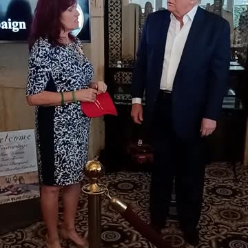 Sabine and President Trump Talk at Mar a Lago