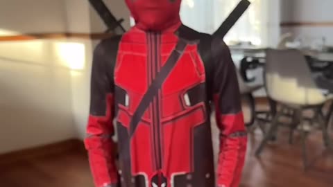 Cosplay - Deadpool - Deadpool Theme Song - BAD Junkie