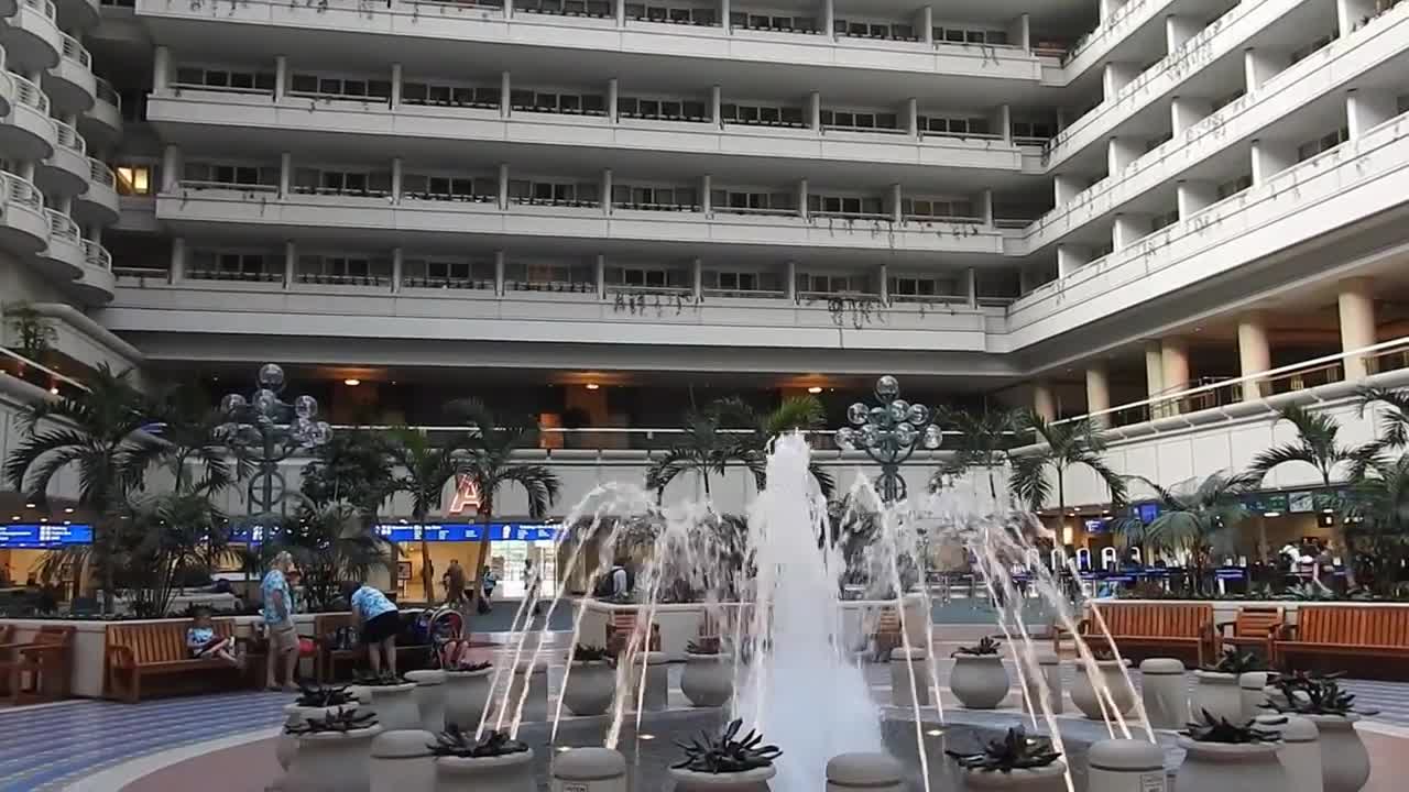 Tour What's Open and Closed right now at Orlando International Airport? MCO