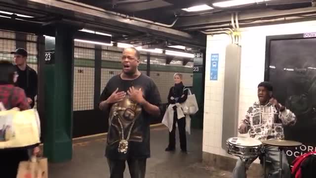 Subway Performer Mike Yung - Unchained Melody