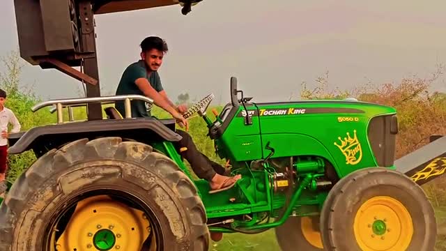 Tractor stunt video viral video