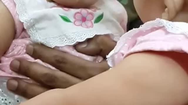 Baby see mirror for the first time(Cutest Reaction)