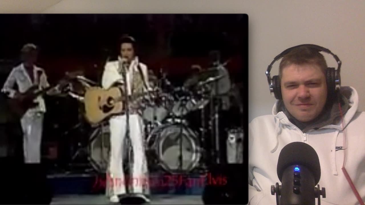 Elvis Presley - Blue Eyes Crying In The Rain - Tribute Video