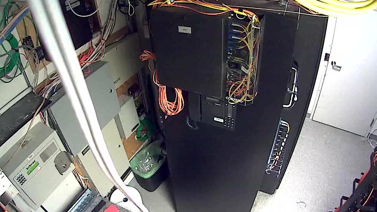 1706HQOB01HQInsideRoom104_2021-01-06_04h00min01s433ms.mp4