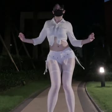 Still, white high heels look good