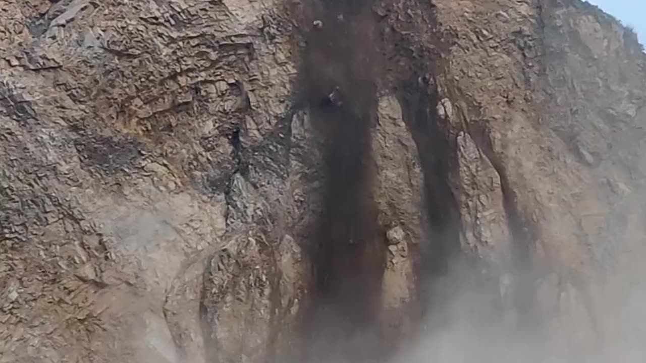 Very very danger 😲😳