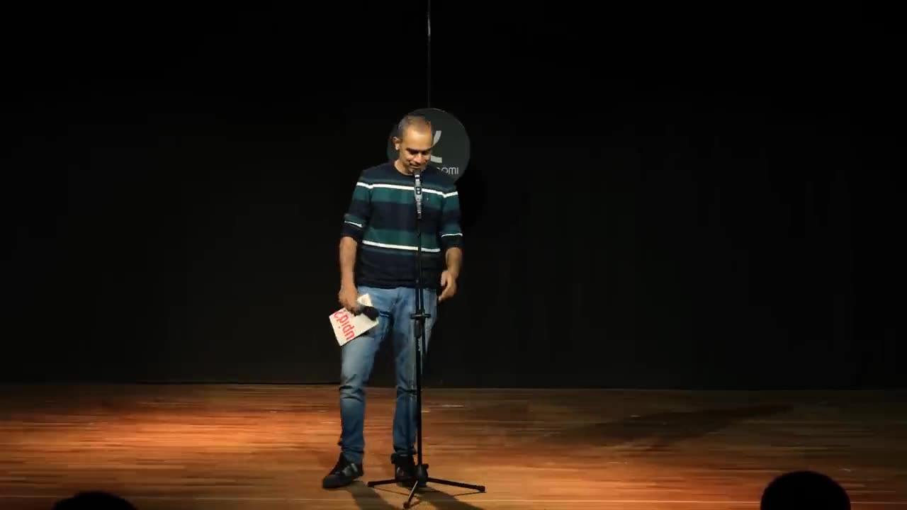 Stand up comedian 😂🤣😂🤣