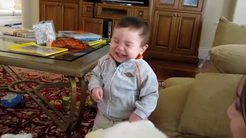 This kid's laughter is the best medicine. 😄🤣