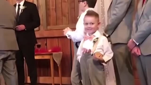 Children add a little comedy to the wedding! - Ring carrier failure