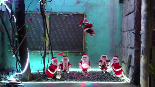 Dancing Santa Claus_ Christmas Santa Funny Dance